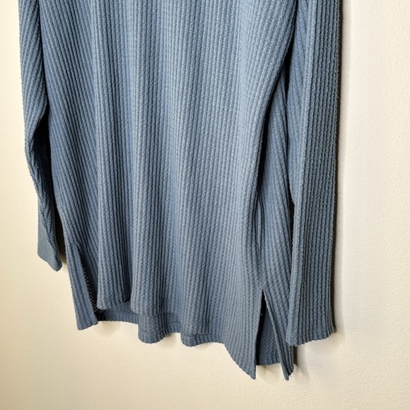 Abercrombie & Fitch Long Sleeve Waffle Knit Top in Blue Size XL NWT - Picture 4 of 7